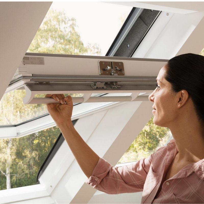 VELUX GGL PK10 2070 Manual Centre Pivot Roof Window 94x160cm